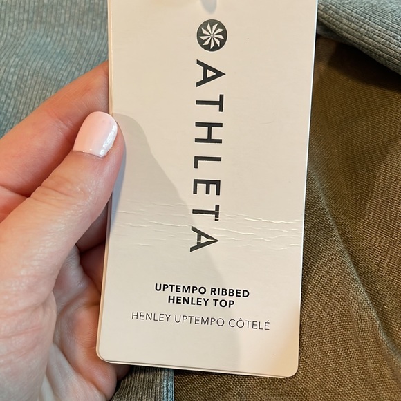 NWT Athleta Uptempo Ribbed Henley Top Size Small Petite - Picture 3 of 4